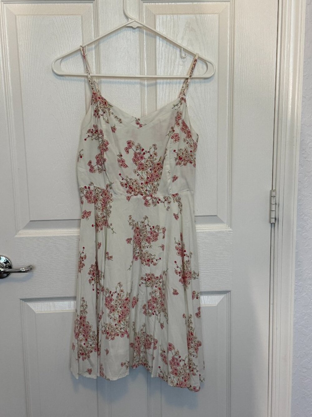 Old Navy Floral Smocked Dress – Size S 🌸